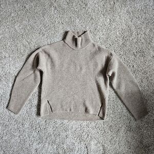 Abercrombie sweater